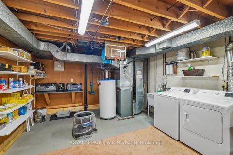 Photo 33 at 8 Crimson Millway, Windfields, Toronto