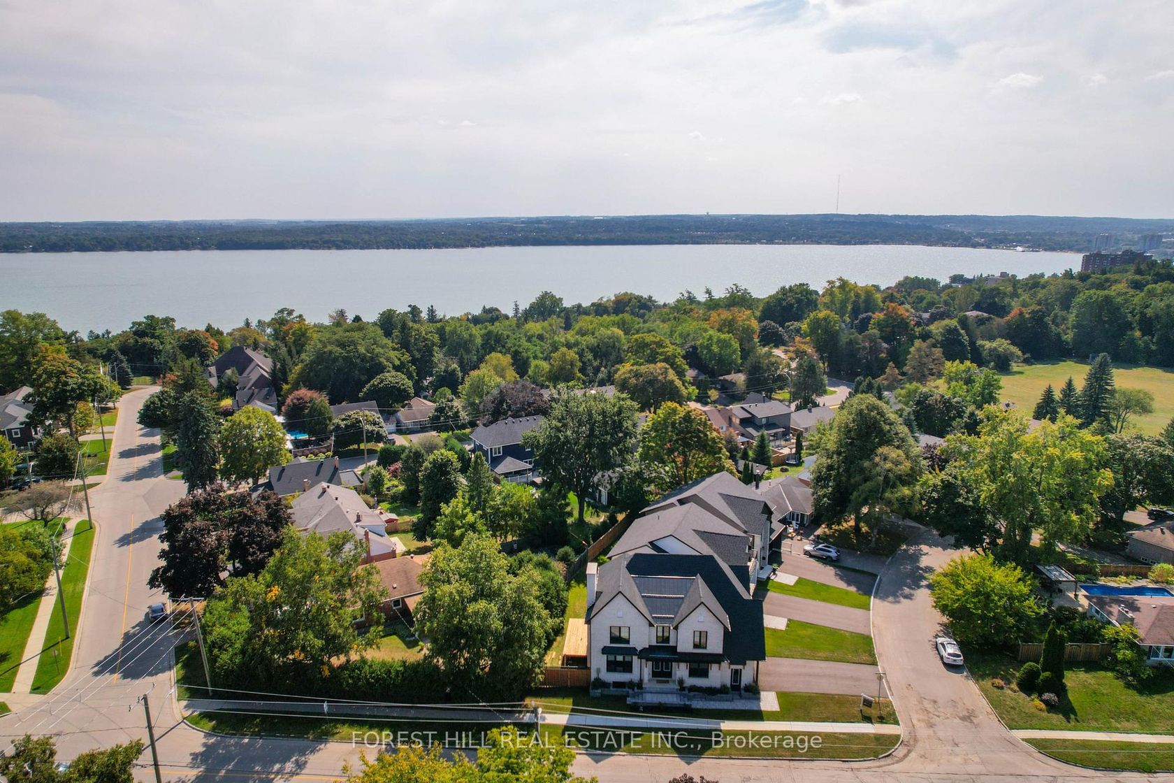 271 Codrington Street, Codrington, Barrie photo number 2