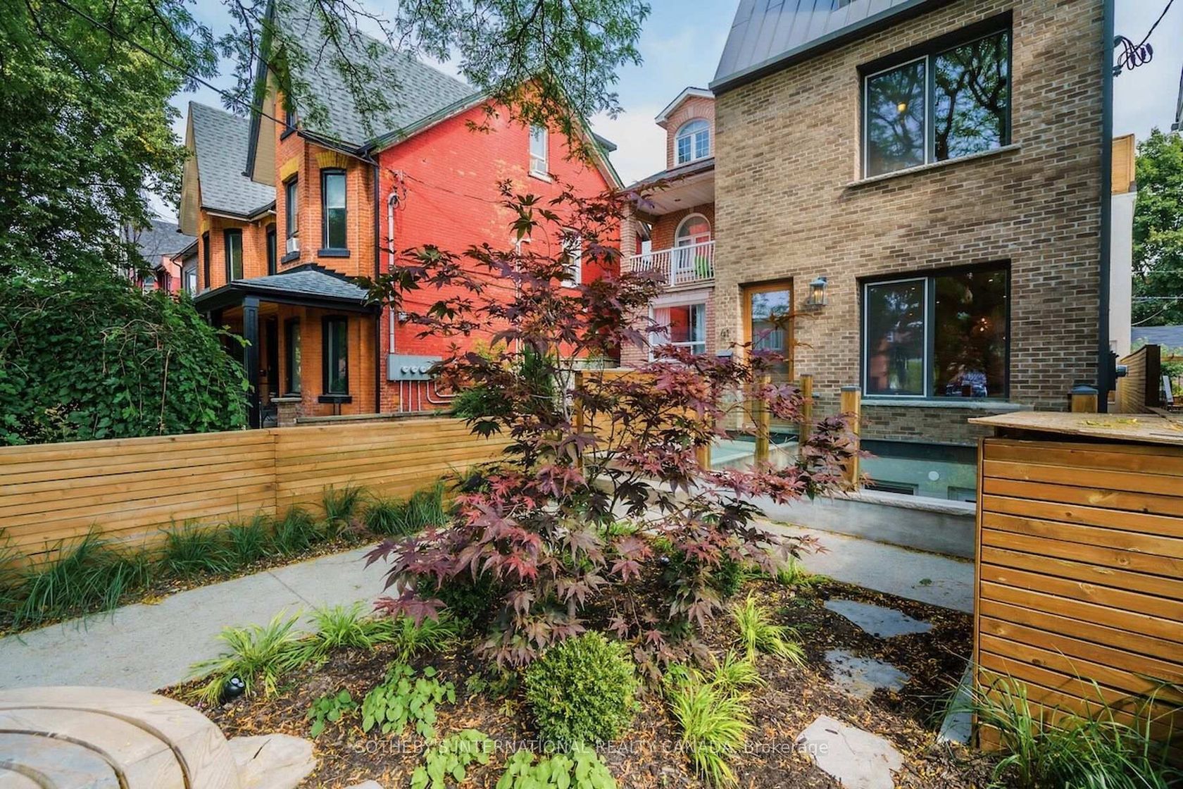 41 Northcote Avenue, Little Portugal, Toronto photo 2