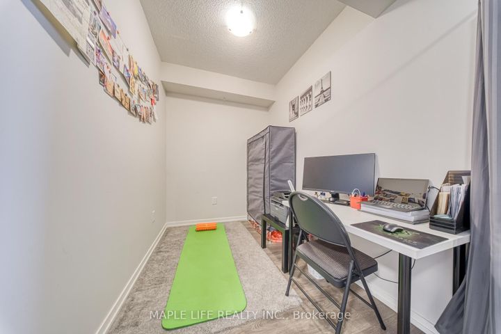 Photo 9 at 804 - 3237 Bayview Avenue, Bayview Village, Toronto