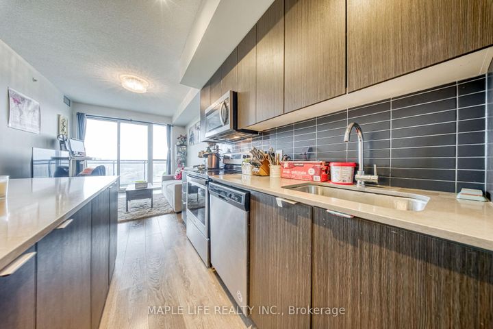 Photo 12 at 804 - 3237 Bayview Avenue, Bayview Village, Toronto