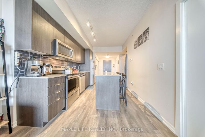 Photo 15 at 804 - 3237 Bayview Avenue, Bayview Village, Toronto