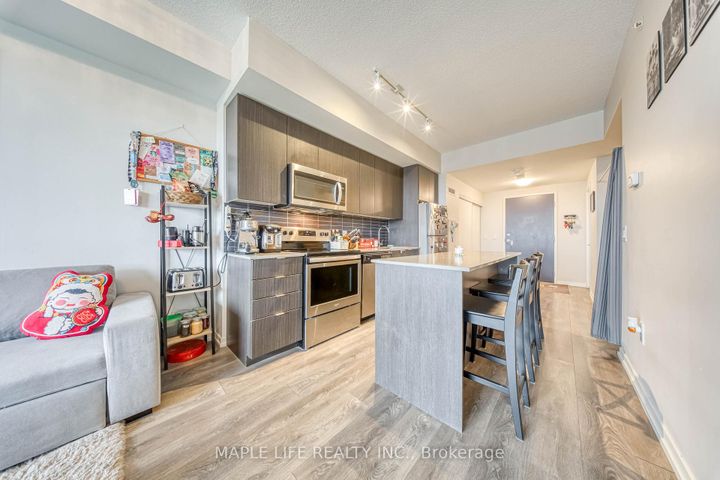 Photo 16 at 804 - 3237 Bayview Avenue, Bayview Village, Toronto