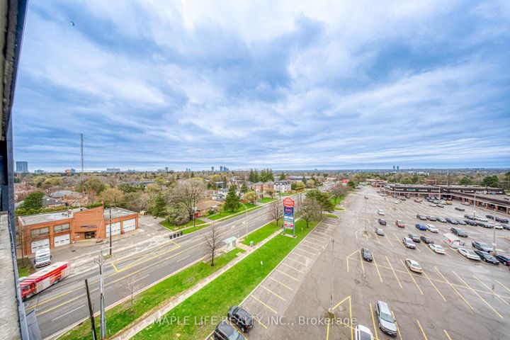 Photo 38 at 804 - 3237 Bayview Avenue, Bayview Village, Toronto