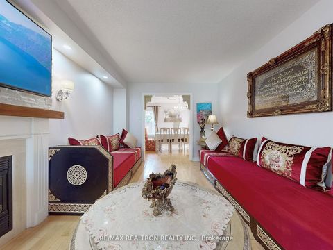 Photo 4 at 21 Watkins Glen Crescent, Bayview Wellington, Aurora