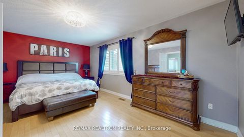 Photo 15 at 21 Watkins Glen Crescent, Bayview Wellington, Aurora