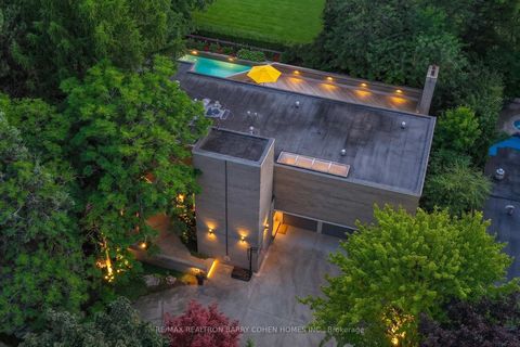 Photo 1 at 10 Penwood Crescent, Don Mills, Toronto