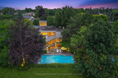 Photo 3 at 10 Penwood Crescent, Don Mills, Toronto