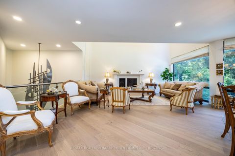 Photo 14 at 10 Penwood Crescent, Don Mills, Toronto