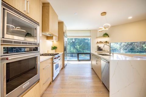 Photo 24 at 10 Penwood Crescent, Don Mills, Toronto