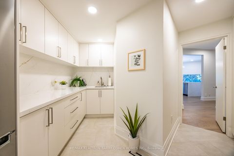 Photo 27 at 10 Penwood Crescent, Don Mills, Toronto
