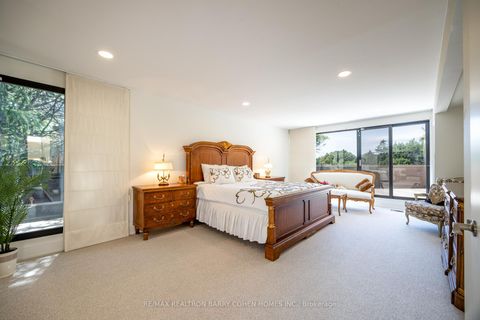 Photo 31 at 10 Penwood Crescent, Don Mills, Toronto