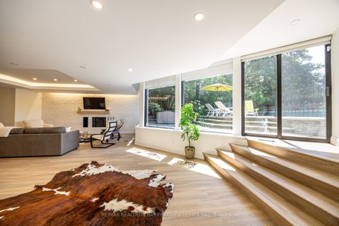 Photo 44 at 10 Penwood Crescent, Don Mills, Toronto
