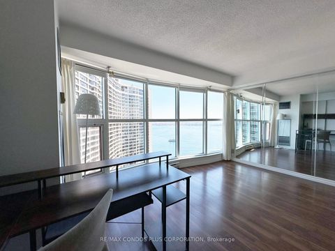 Photo 9 at 3005 - 77 Harbour Square, Waterfront Communities C1, Toronto