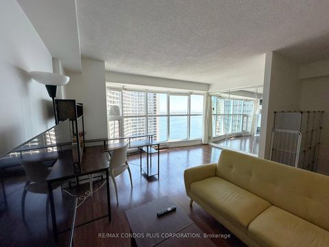 Photo 10 at 3005 - 77 Harbour Square, Waterfront Communities C1, Toronto