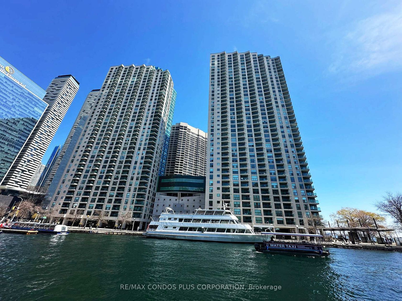 3005 - 77 Harbour Square, Waterfront Communities C1, Toronto 