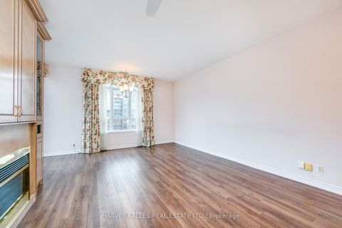 Photo 5 at 903 - 1 Deer Park Crescent, St. Clair, Toronto