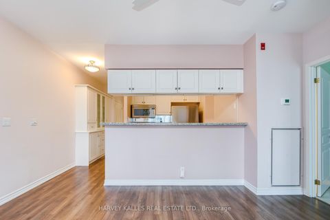 Photo 7 at 903 - 1 Deer Park Crescent, St. Clair, Toronto