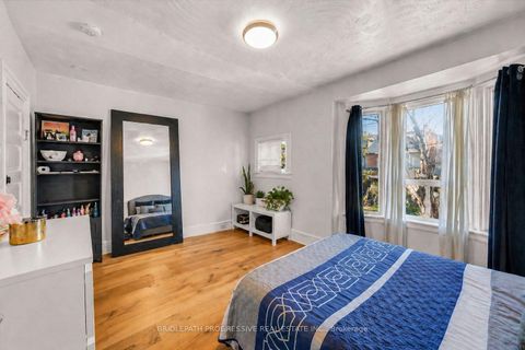 Photo 15 at 332 Delaware Avenue, Junction, Toronto