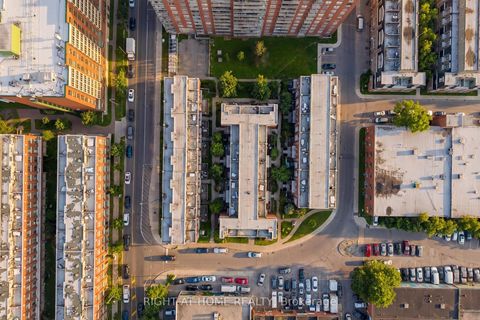 Photo 1 at 112 - 1 Ruttan Street, Dufferin Grove, Toronto