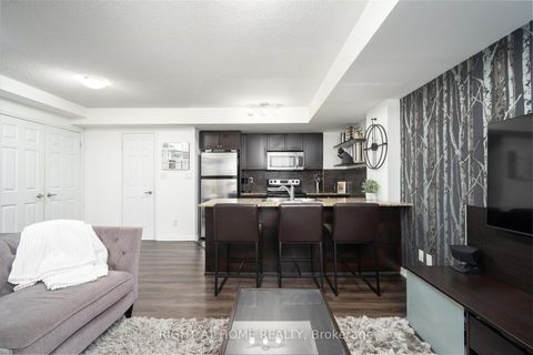 Photo 8 at 112 - 1 Ruttan Street, Dufferin Grove, Toronto