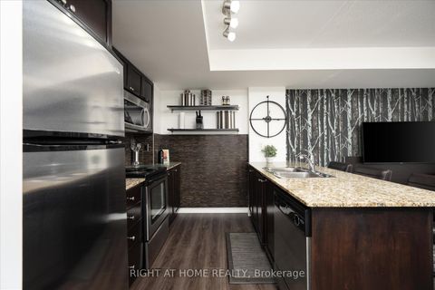 Photo 10 at 112 - 1 Ruttan Street, Dufferin Grove, Toronto