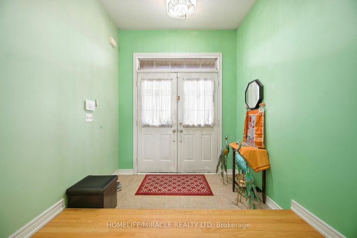Photo 1 at 26 GOLDSBORO Road, Bram East, Brampton