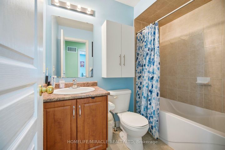 Photo 14 at 26 GOLDSBORO Road, Bram East, Brampton