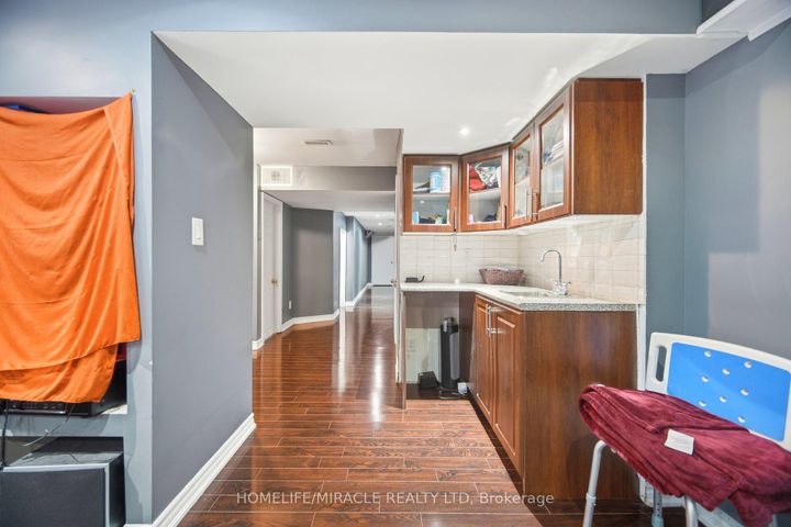 Photo 15 at 26 GOLDSBORO Road, Bram East, Brampton