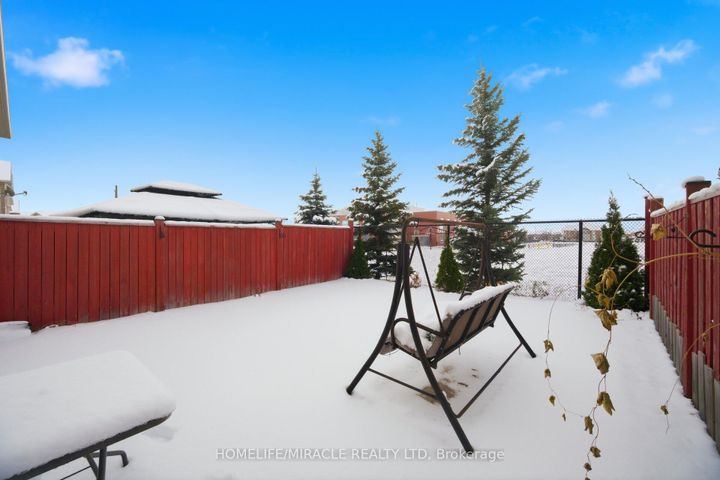 Photo 17 at 26 GOLDSBORO Road, Bram East, Brampton
