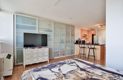 Photo 9 at 911 - 1600 Keele Street, Eglinton West, Toronto