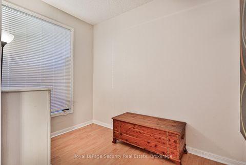 Photo 10 at 911 - 1600 Keele Street, Eglinton West, Toronto
