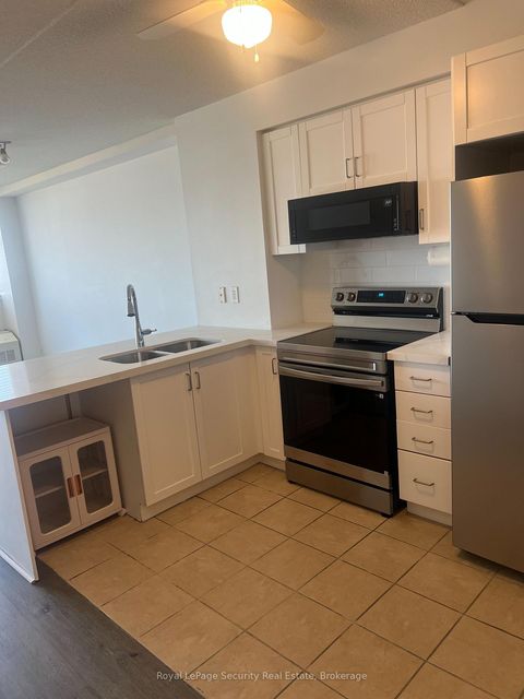 Photo 16 at 911 - 1600 Keele Street, Eglinton West, Toronto