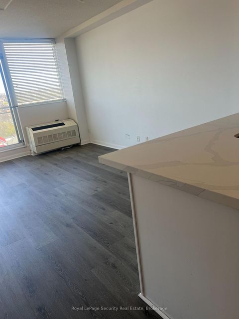 Photo 18 at 911 - 1600 Keele Street, Eglinton West, Toronto