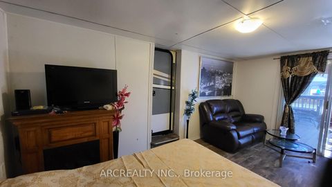 Photo 16 at 13 Horseshoe Circle, Pefferlaw, Georgina