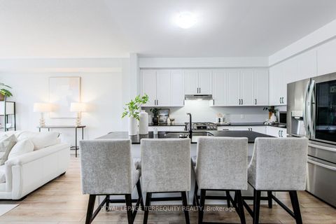 Photo 11 at 19 Assunta Lane, Bowmanville, Clarington