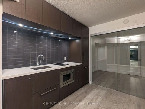 Photo 3 at 711 - 155 Yorkville Avenue, Annex, Toronto