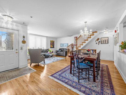 Photo 11 at C13 - 108 Finch Avenue W, Newtonbrook West, Toronto