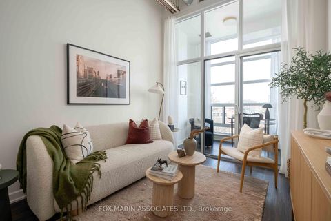Photo 3 at 430 - 380 Macpherson Avenue, Casa Loma, Toronto