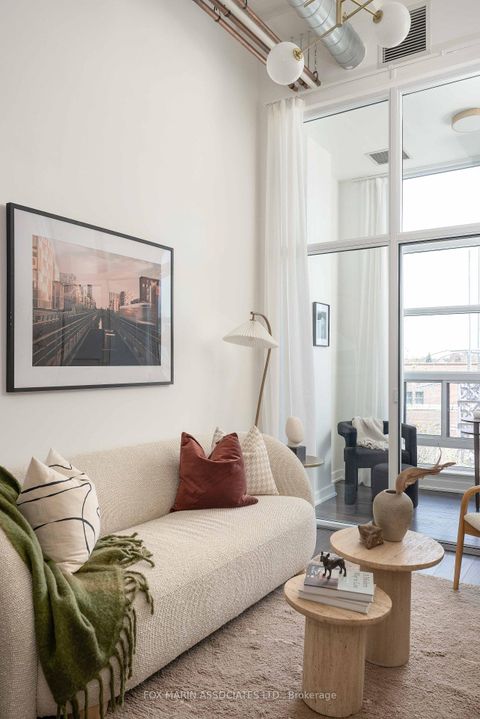 Photo 4 at 430 - 380 Macpherson Avenue, Casa Loma, Toronto