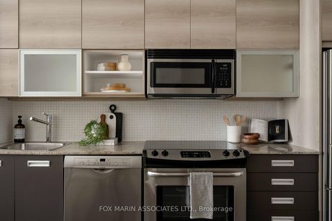 Photo 9 at 430 - 380 Macpherson Avenue, Casa Loma, Toronto