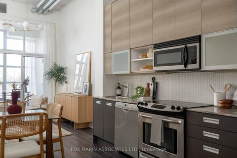 Photo 10 at 430 - 380 Macpherson Avenue, Casa Loma, Toronto