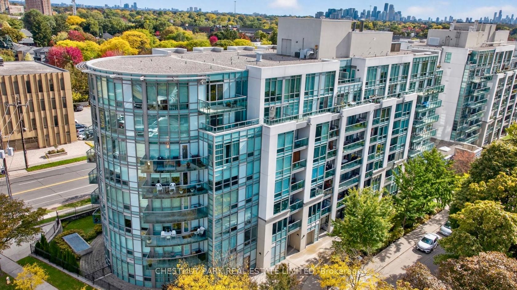 703 - 3840 Bathurst Street, Clanton Park, Toronto photo number 2