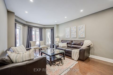 Photo 2 at 372 Greenock Drive, Maple, Vaughan