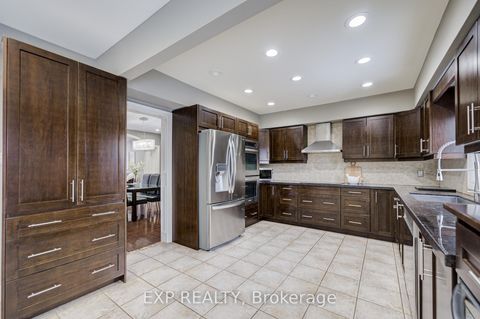 Photo 15 at 372 Greenock Drive, Maple, Vaughan