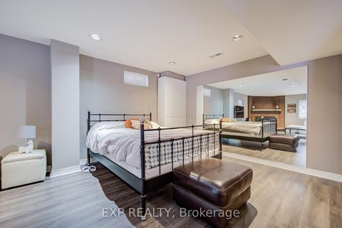 Photo 36 at 372 Greenock Drive, Maple, Vaughan