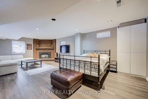 Photo 37 at 372 Greenock Drive, Maple, Vaughan
