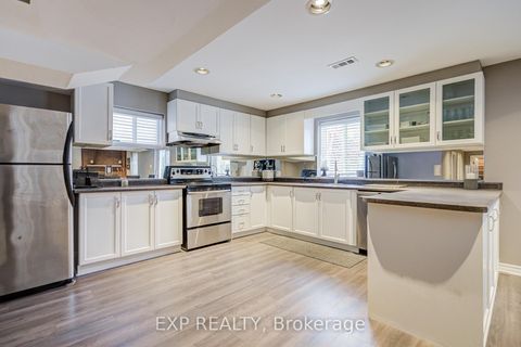 Photo 40 at 372 Greenock Drive, Maple, Vaughan