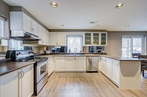 Photo 41 at 372 Greenock Drive, Maple, Vaughan