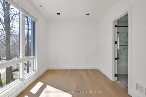 Photo 29 at 193 Beechwood Crescent, Central Newmarket, Newmarket